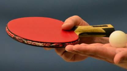 Welche Ausrüstung benötige ich, um mit Tischtennis anzufangen?