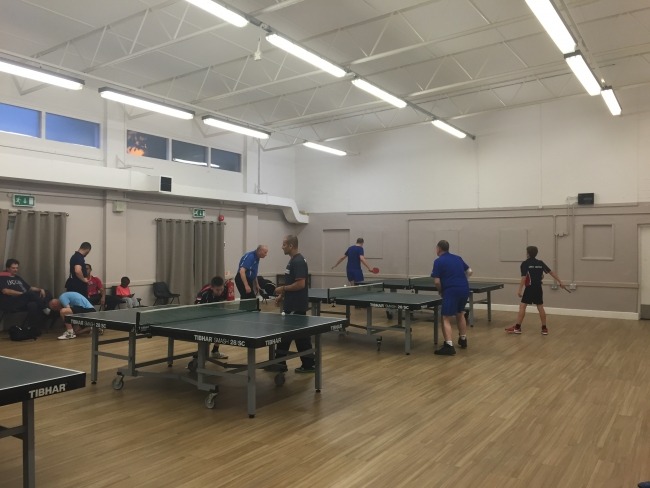 Tischtennisverein Seitenansicht