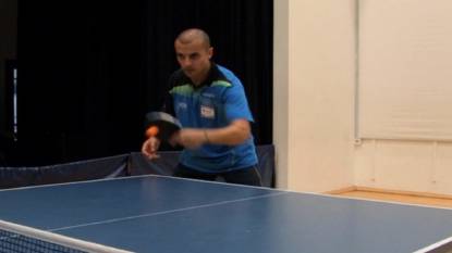 Wie man einen Rückhand-Drive im Tischtennis ausführt - Ping Pong Coaching-Tipps von Eli Baraty