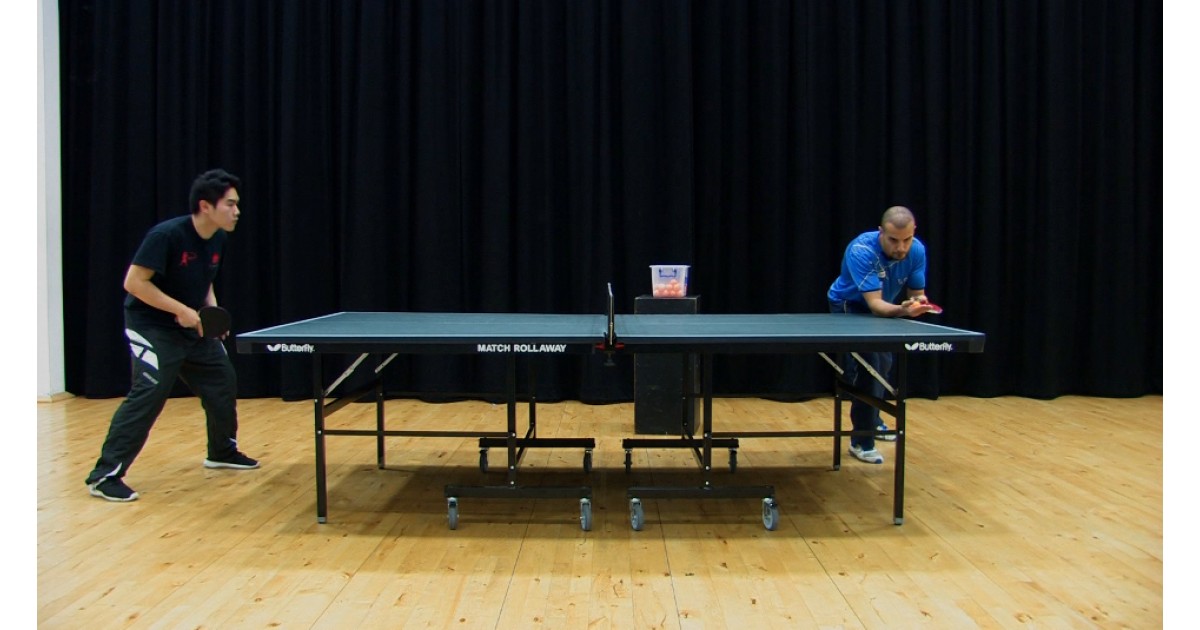 Pendulum-Aufschlag im Tischtennis Tutorial-Video mit Eli Baraty
