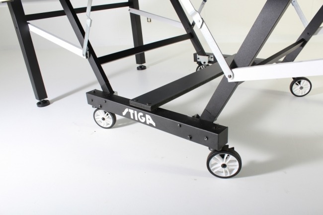 Stiga STS 420 Indoor-Tischtennistisch Untersicht
