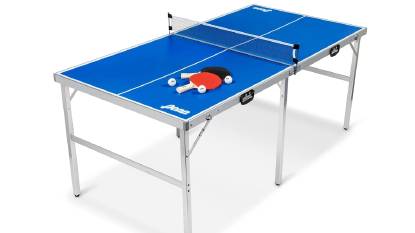 Tragbarer Tischtennissatz mit Zubehör