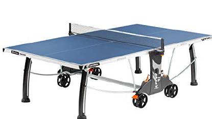 Outdoor-Tischtennisplatte in blauer Farbe von Cornilleau.