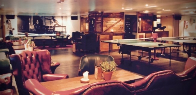 Los Angeles Ping Pong Bar und Getränke