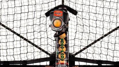 Tischtennis-Roboter von Newgy, Modell Robo-Pong 2040+.